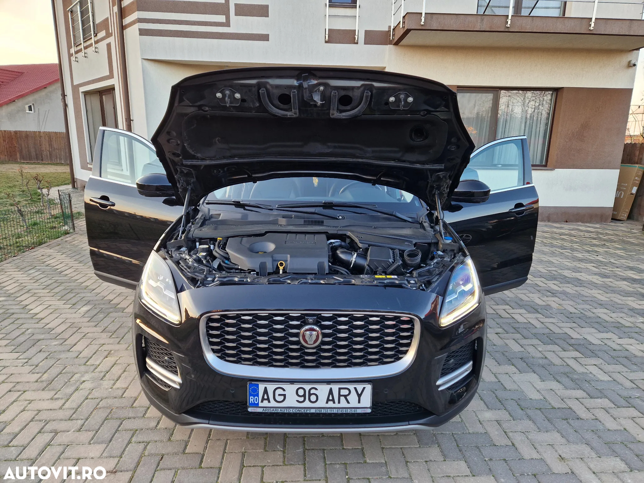 Jaguar E-Pace D165 AWD R-Dynamic HSE - 34