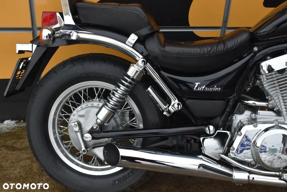 Suzuki Intruder - 6