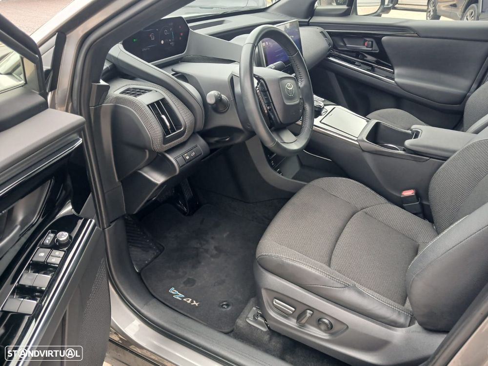Toyota bZ4X 71,4 kWh Premium - 19