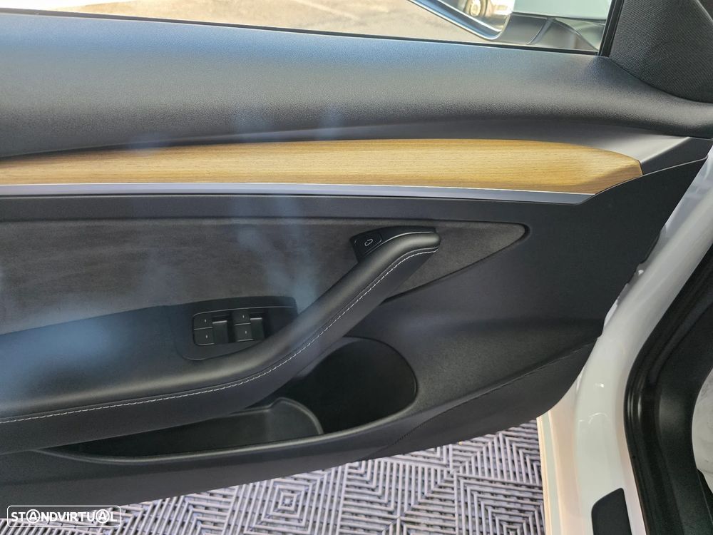 Tesla Model 3 Tração Traseira - 14