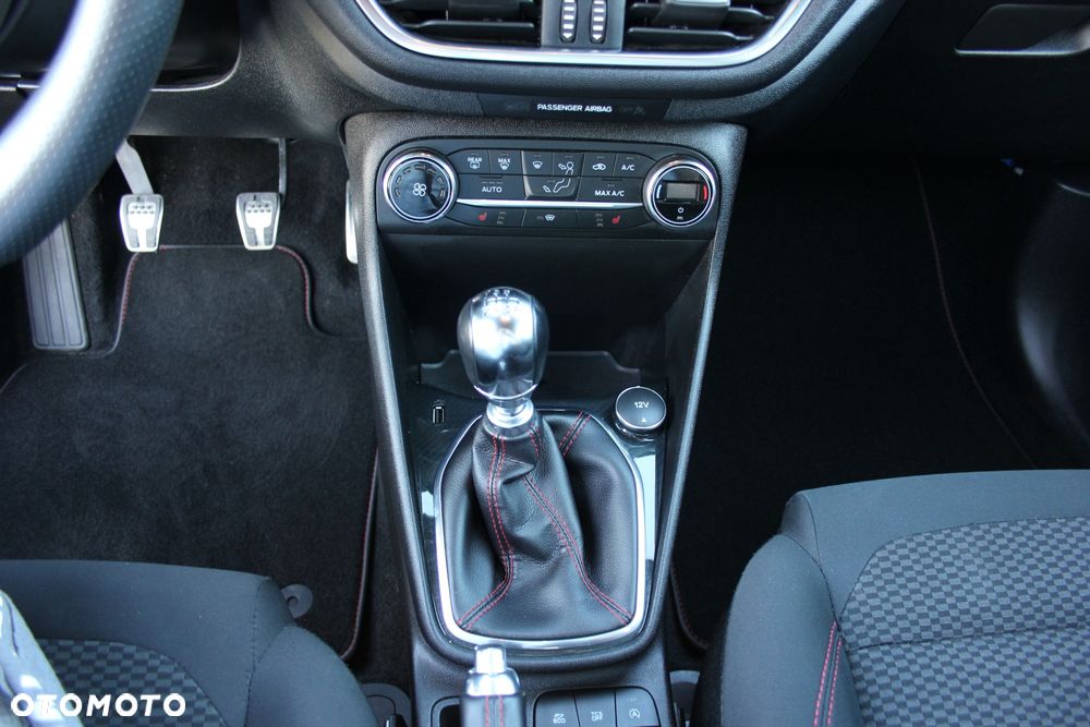 Ford Fiesta 1.0 EcoBoost S&S ST-LINE - 29