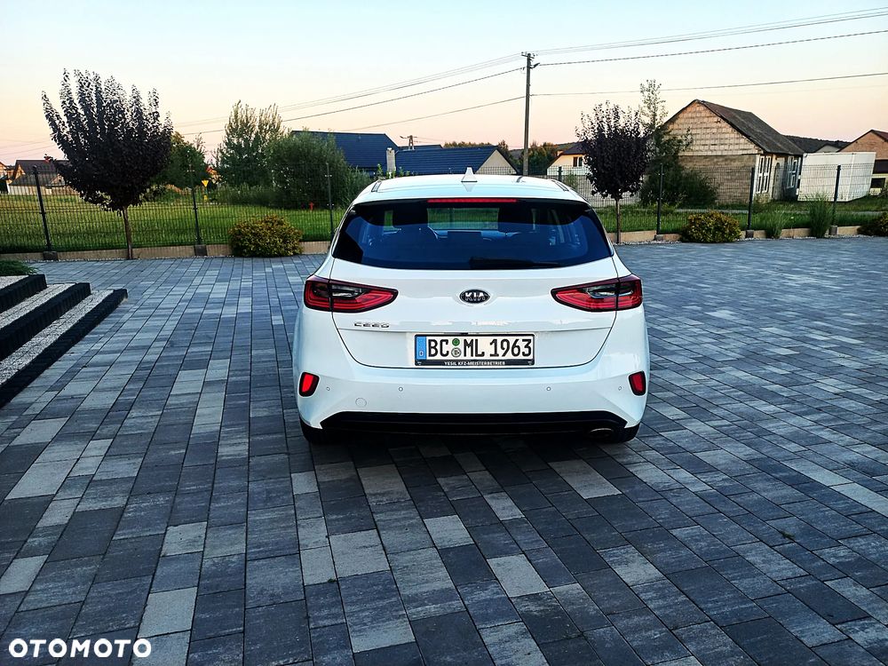Kia Ceed 1.6 CRDi DCT Spirit - 9