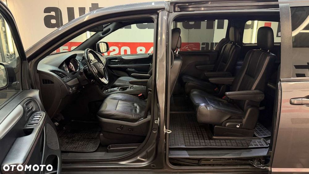 Dodge Grand Caravan - 20