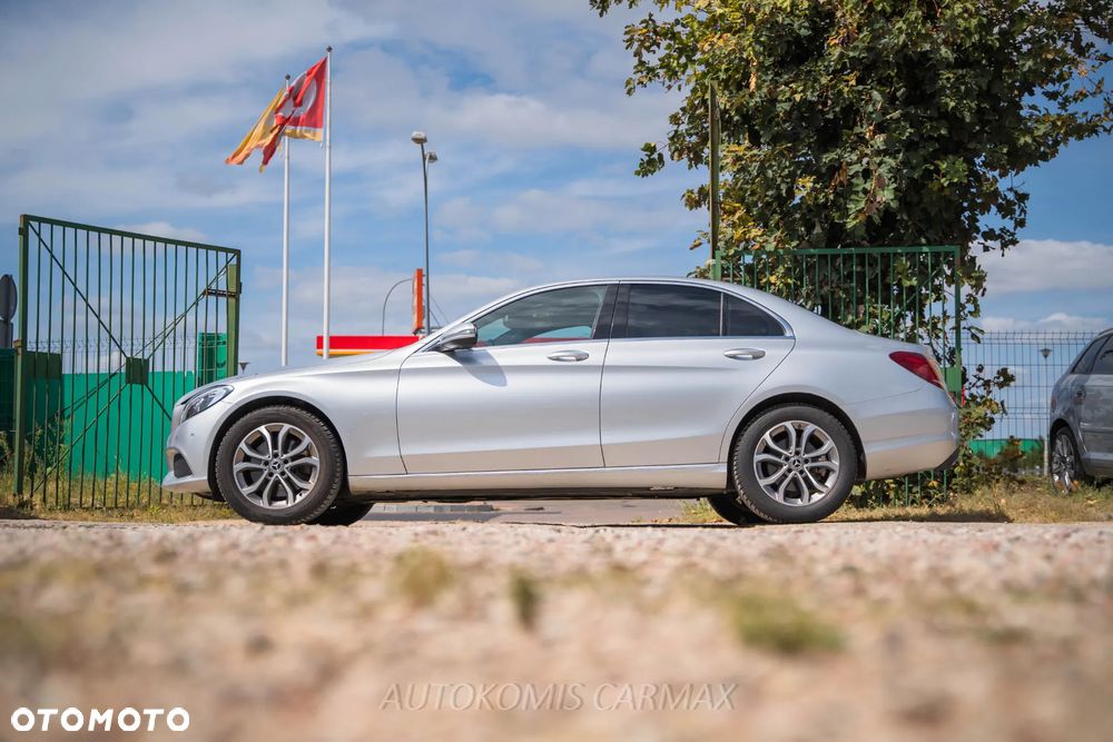 Mercedes-Benz Klasa C 300 7G-TRONIC - 6