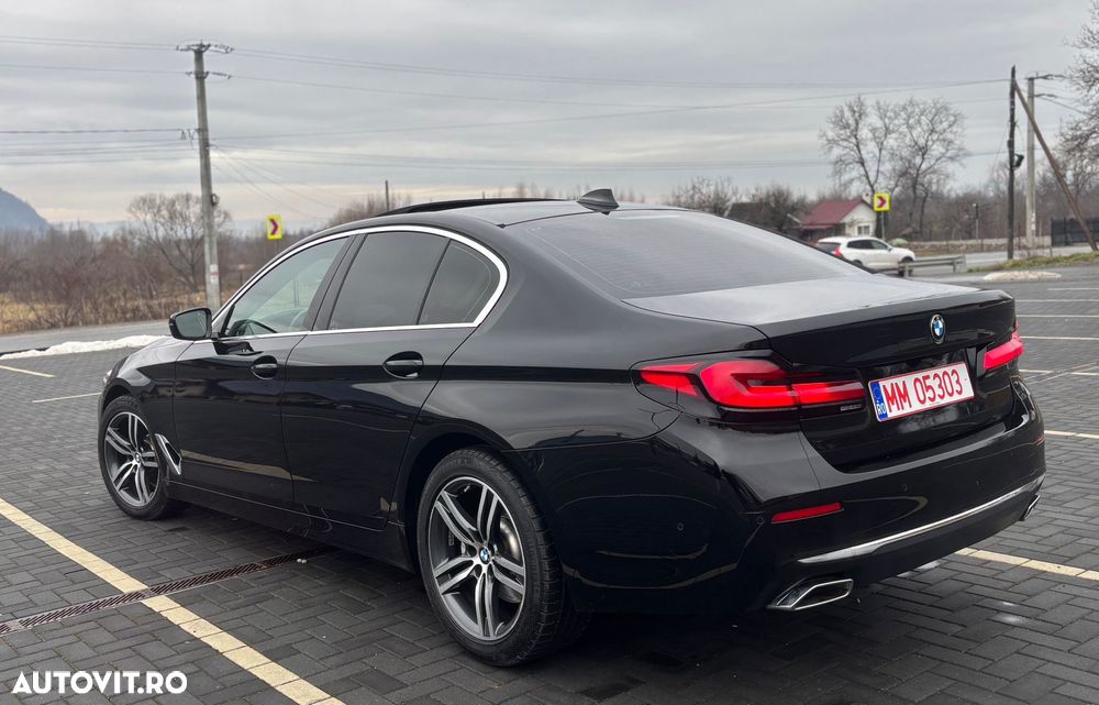 BMW Seria 5 520d Aut. Luxury Line - 3