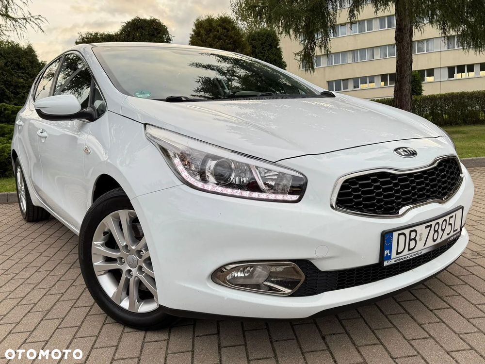 Kia Ceed 1.4 CVVT Fifa World Cup Edition - 10