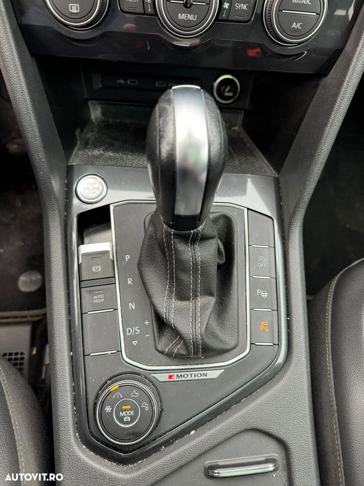 Volkswagen Tiguan 2.0 TDI SCR 4MOTION DSG R-Line - 19