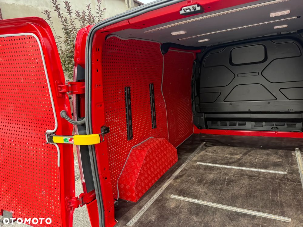 Ford TRANSIT CUSTOM - 33