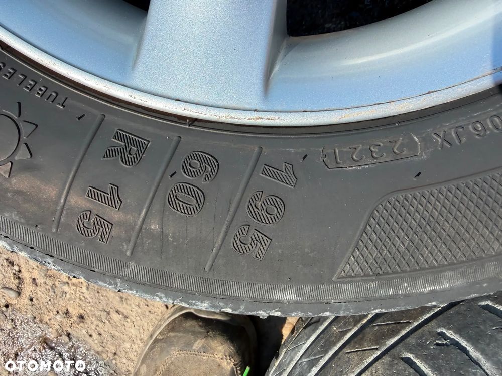 Felgi 15' koła Toyota Corolla E12 Yaris II 4x100 15x6J ET45 centr 54,1 - 7
