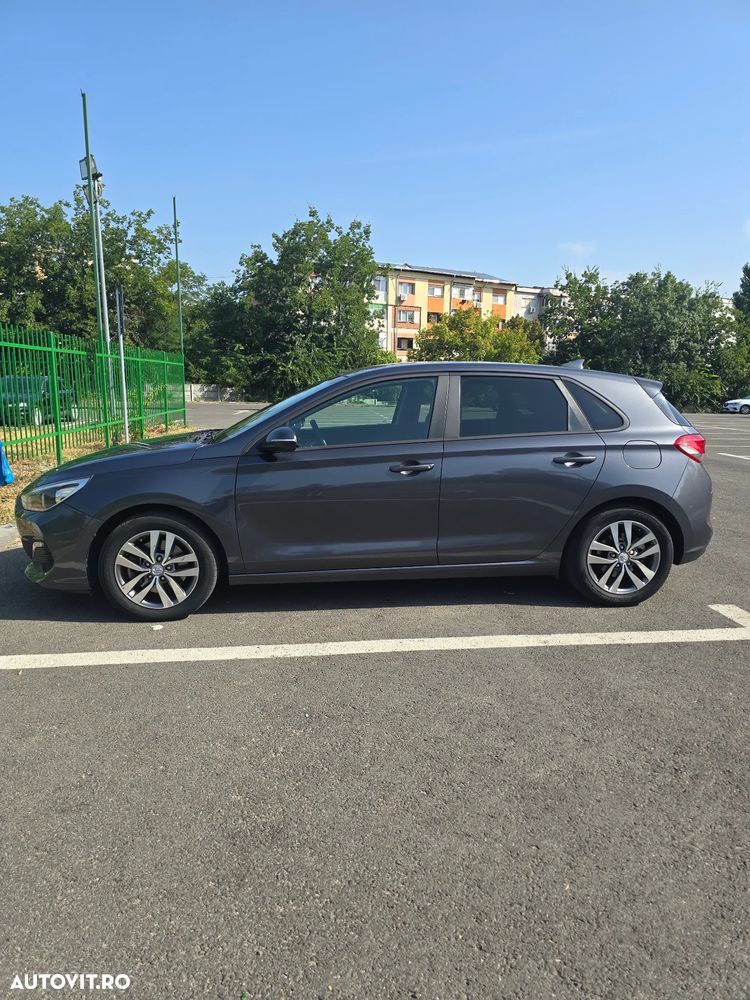 Hyundai i30 1.4 100CP 5DR M/T Highway+ - 5