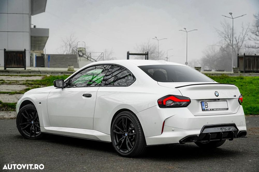 BMW M2 M240i xDrive - 9