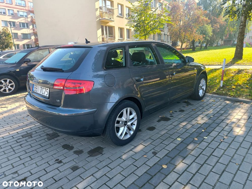 Audi A3 Sportback 1.6 FSI Ambiente - 6