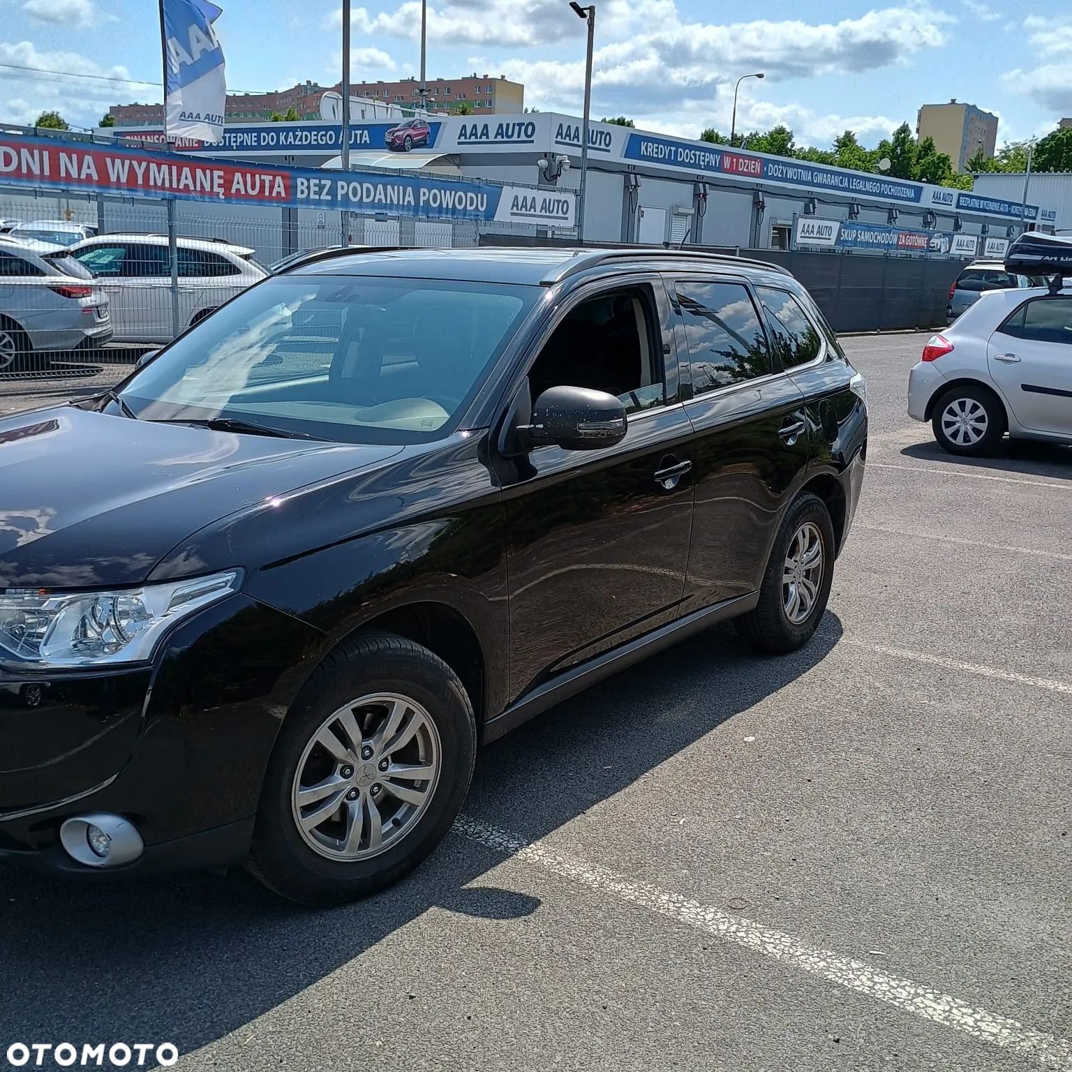 Mitsubishi Outlander - 1