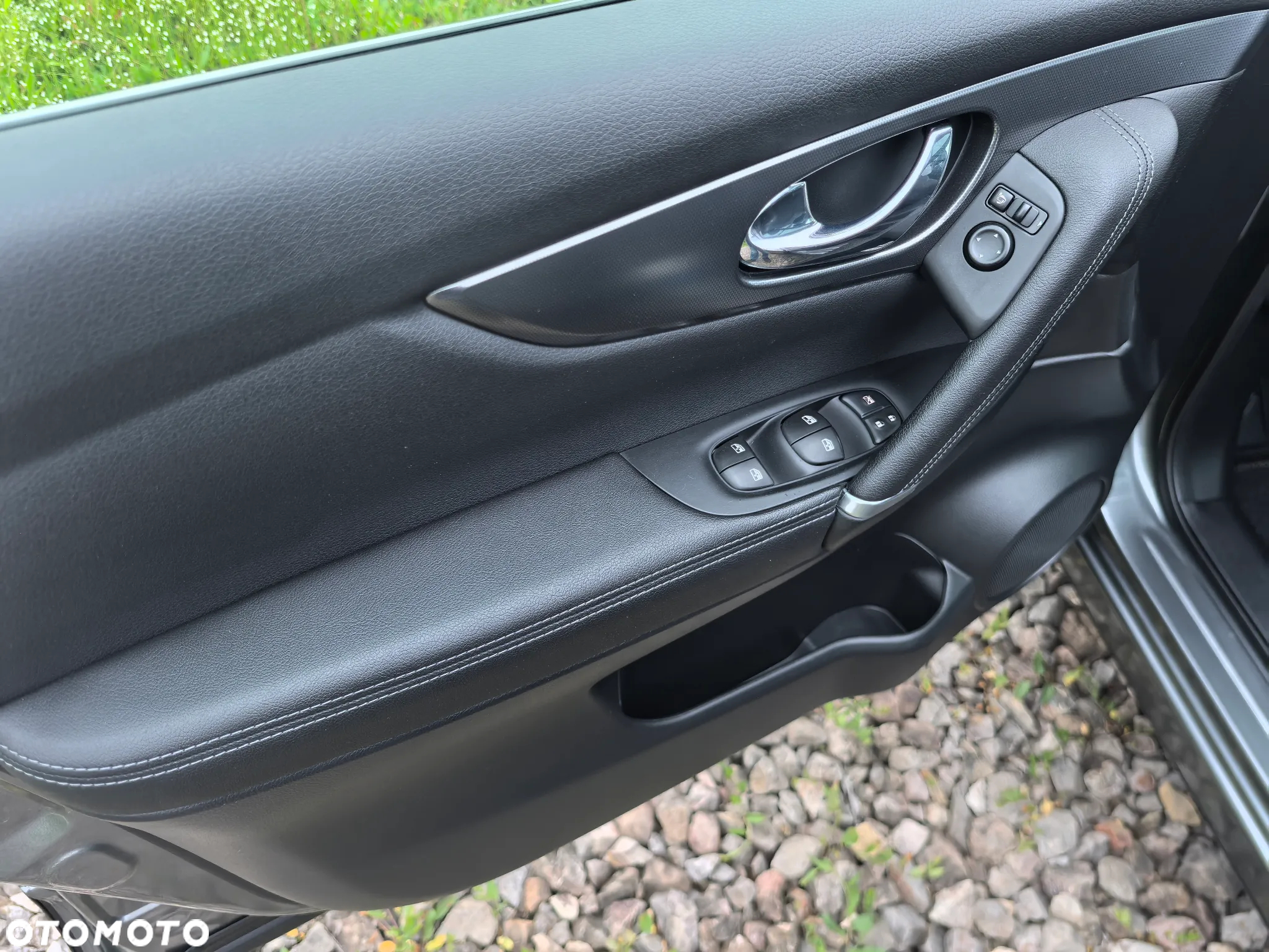 Nissan Qashqai 1.6 DIG-T N-Connecta - 36