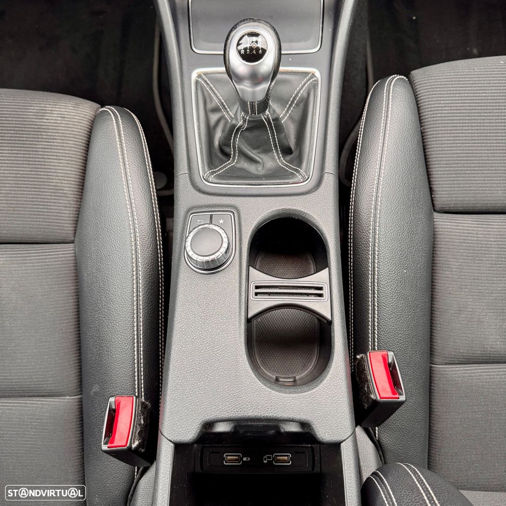 Mercedes-Benz GLA 180 d Style - 15