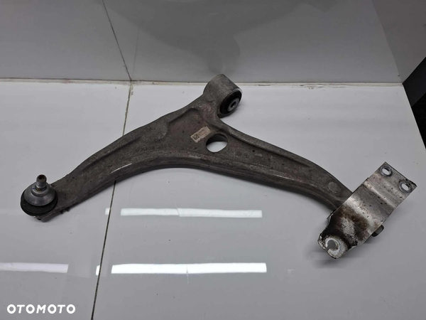 WAHACZ LEWY PRZEDNI PRZÓD MERCEDES GLA H247 X247 a2473330300