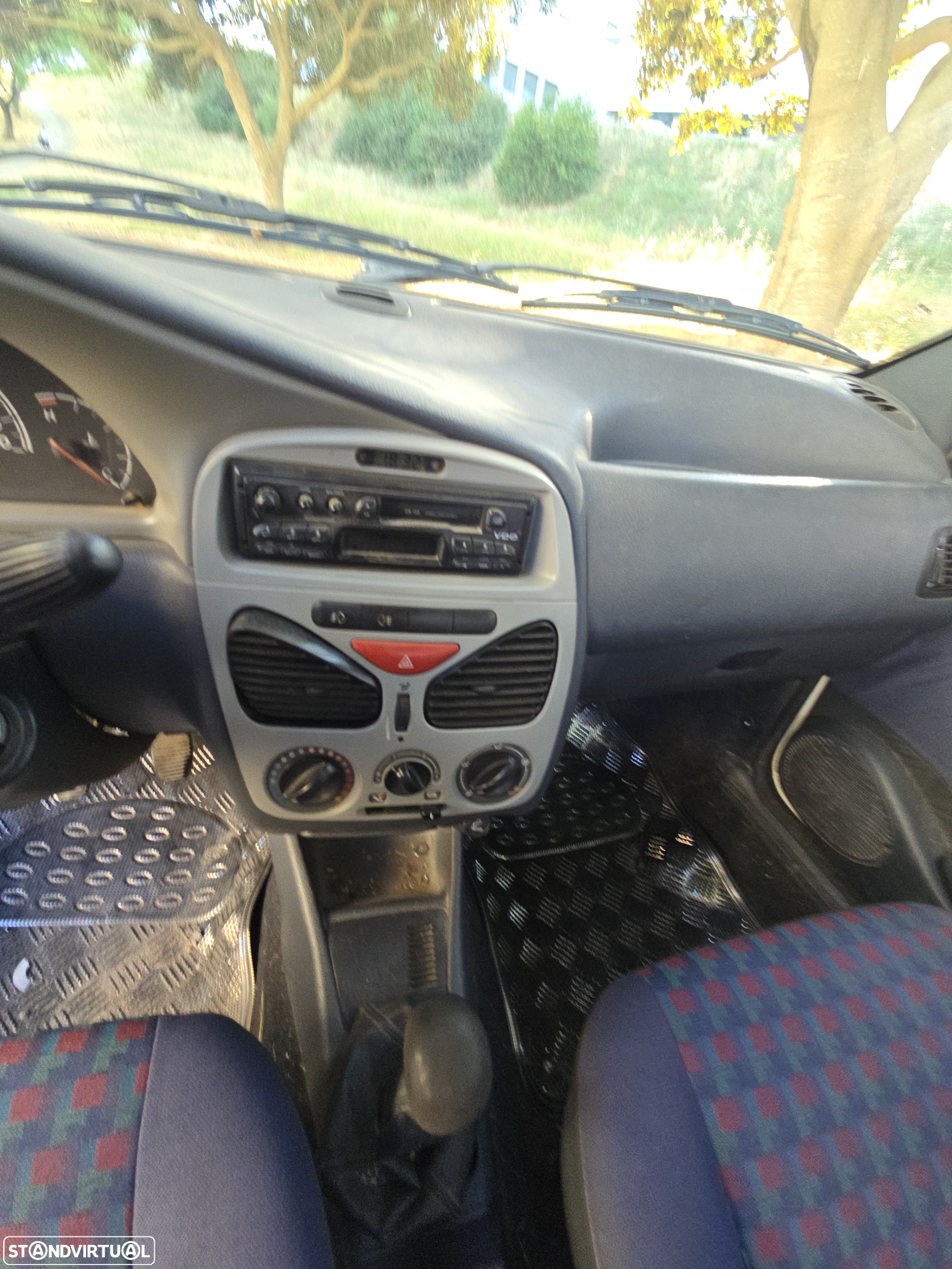 Fiat Strada 1.9 D - 15