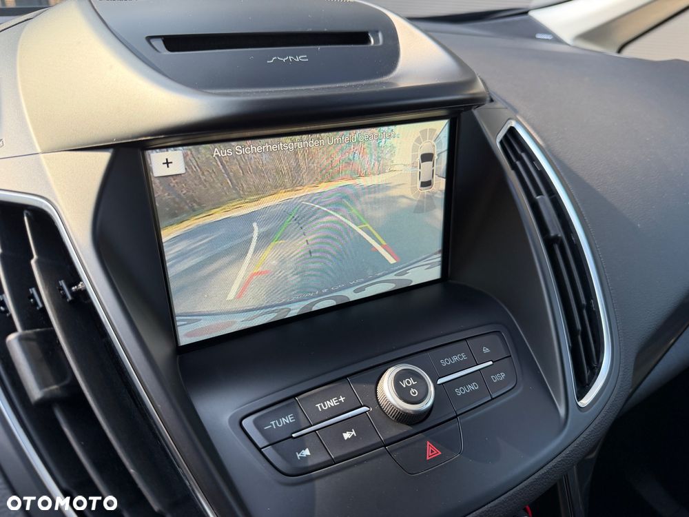 Ford Grand C-MAX - 25