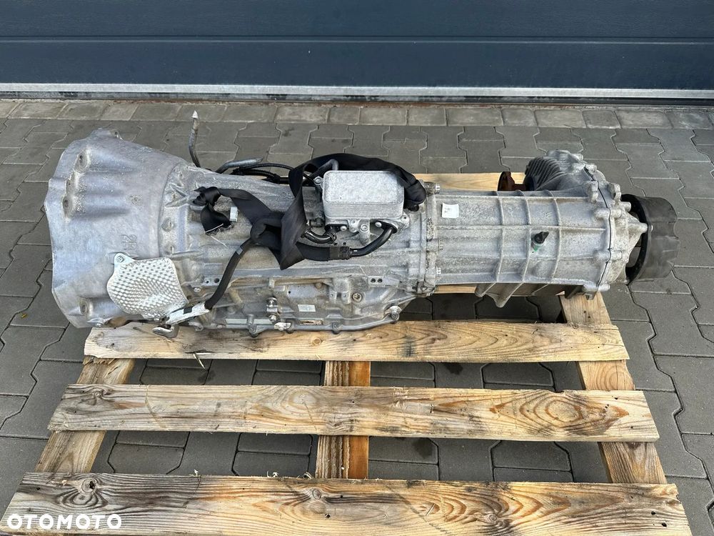 AUDI Q7 4L VW TOUAREG 7P SKRZYNIA BIEGOW MHP REDUKTOR 3.0 KOMPLETNA ZE SPRZEGLEM AISIN 0C8300036R TR-81SD AUTOMAT 8 BIEGOW - 4