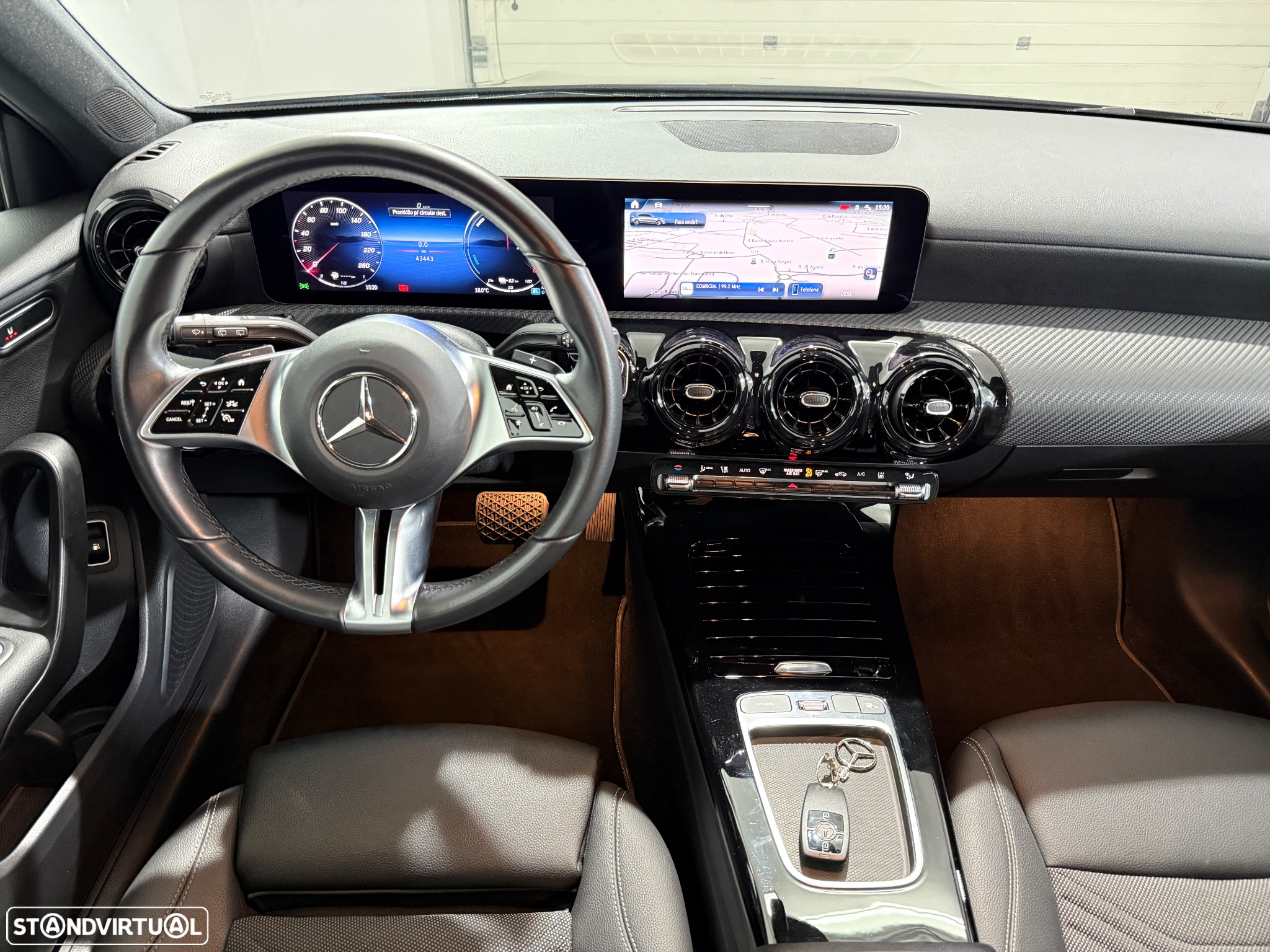 Mercedes-Benz A 250 e Style Plus - 22