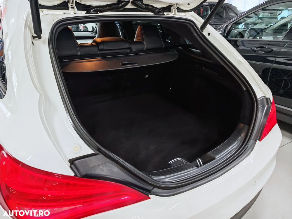 Mercedes-Benz CLA 220 d Shooting Brake 7G-DCT - 29
