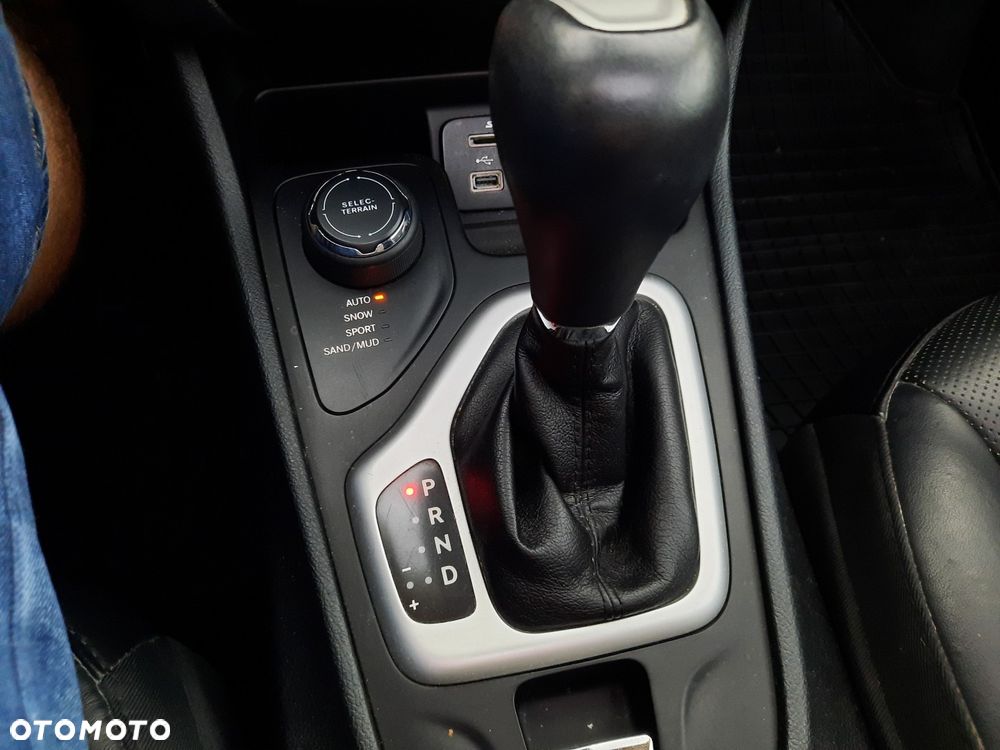 Jeep Cherokee 2.2 Multijet Active Drive II Automatik Overland - 38