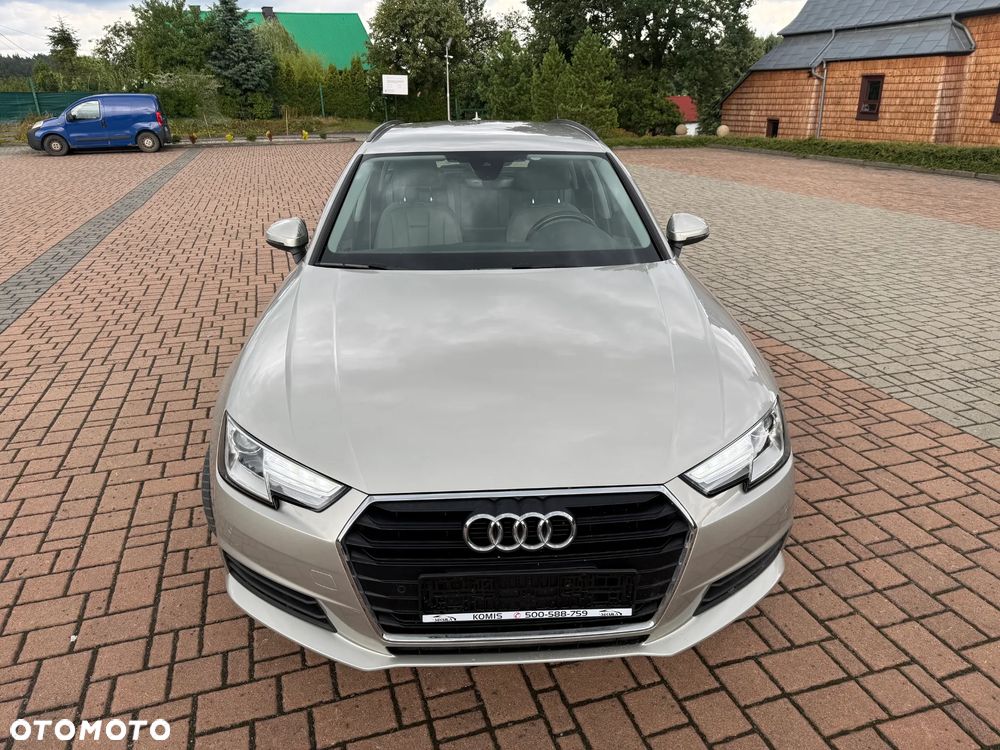 Audi A4 Avant 2.0 TDI ultra S tronic - 10