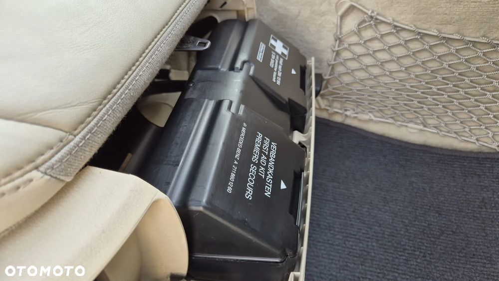 Mercedes-Benz Klasa E - 32