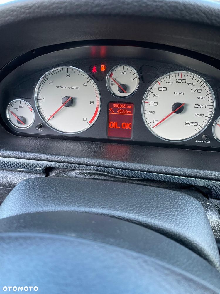 Peugeot 407 - 8