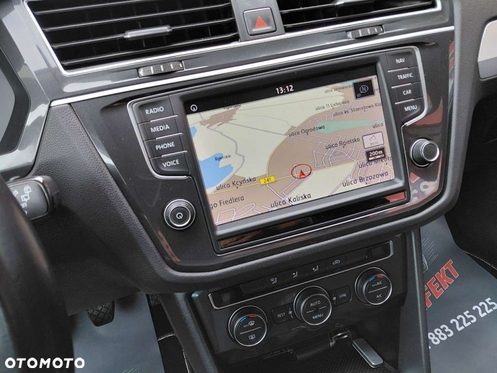 Volkswagen Tiguan - 22