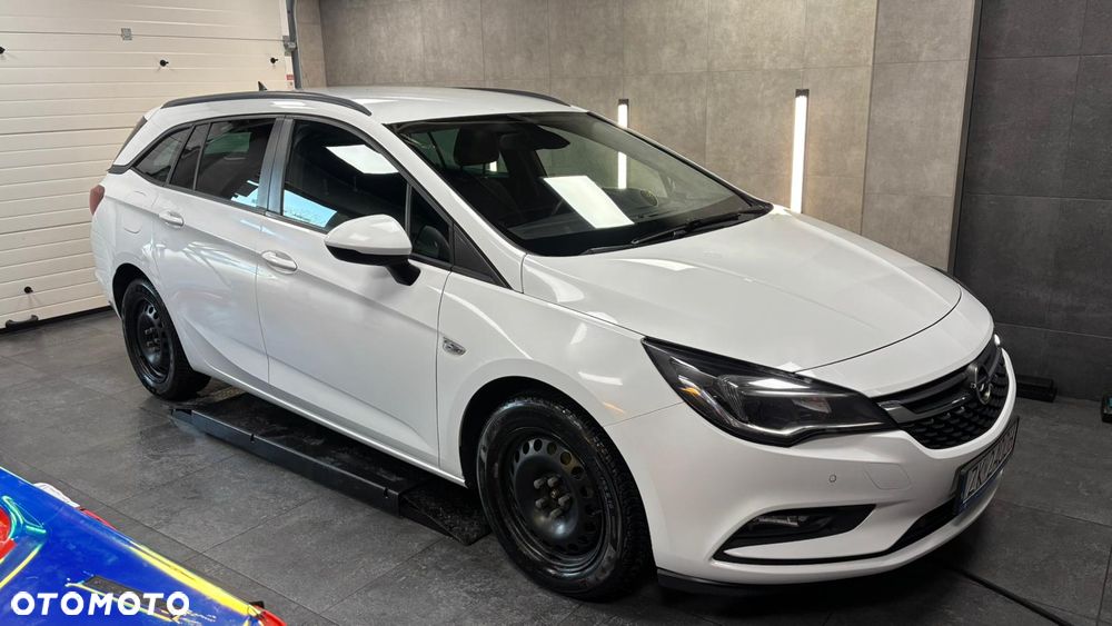 Opel Astra 1.6 CDTI Enjoy - 2