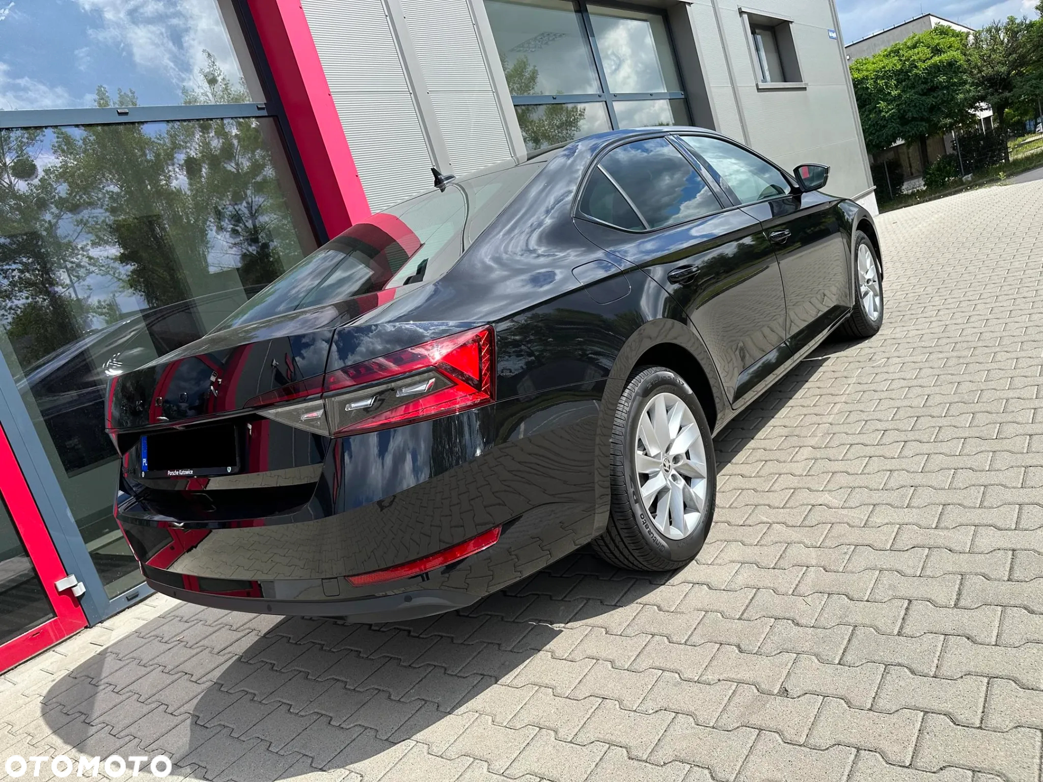 Skoda Superb 2.0 TDI SCR Style DSG - 3