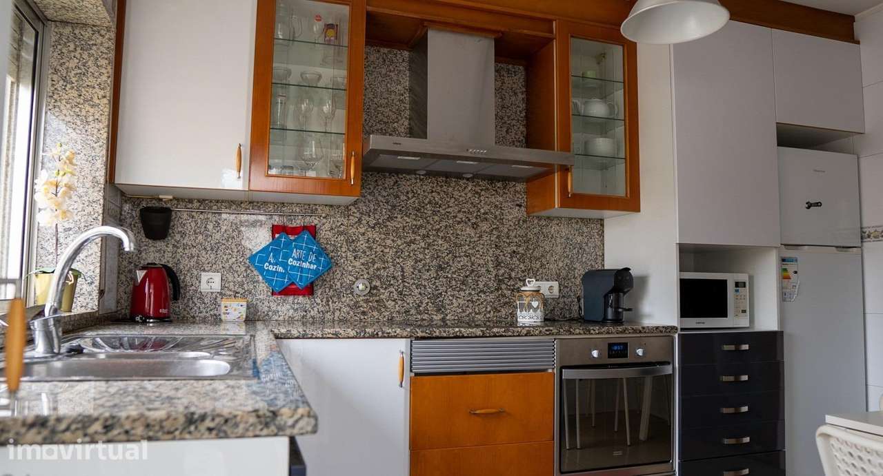 Apartamento T3 (Av. Santos Graça) - Grande imagem: 3/22
