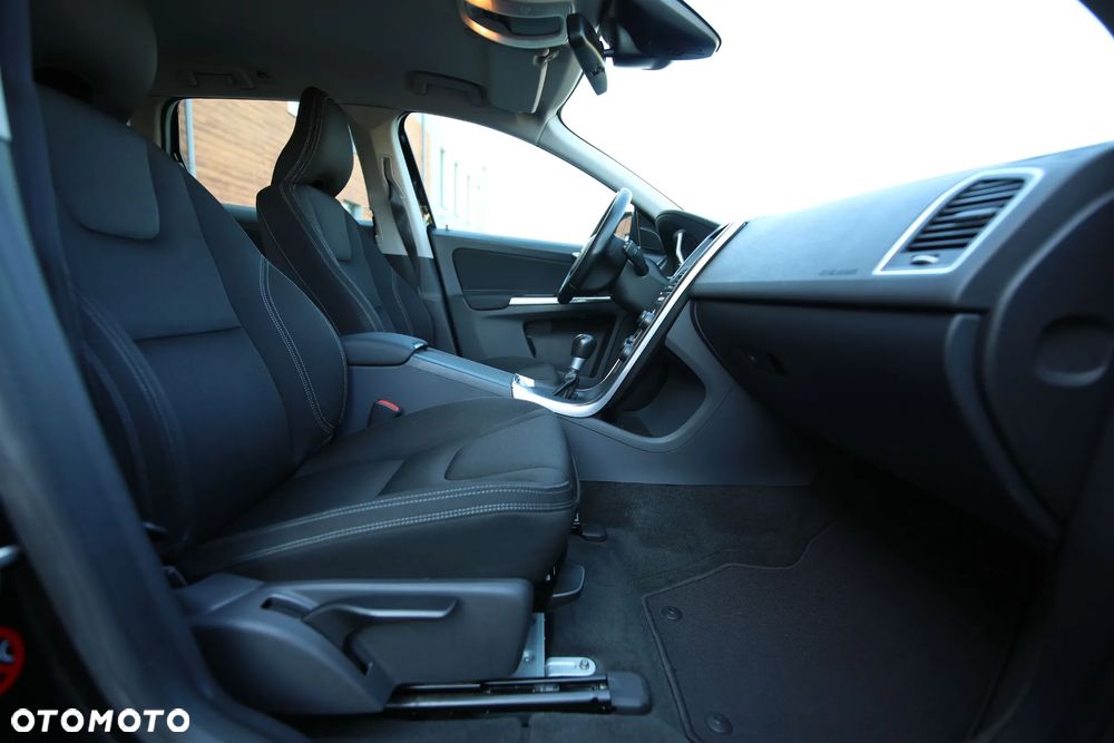 Volvo XC 60 D3 Kinetic - 23
