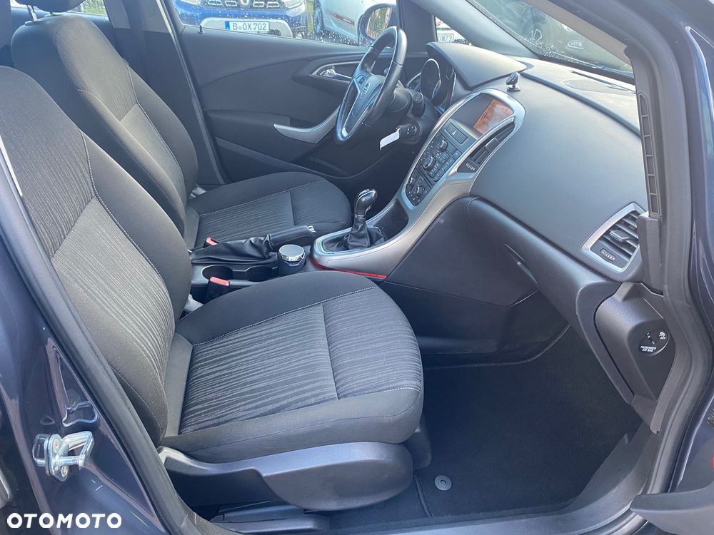 Opel Astra 1.4 Turbo Design Edition - 25