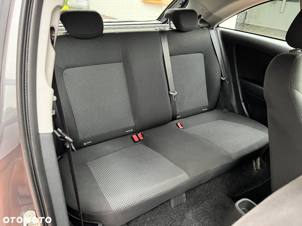 Opel Corsa 1.2 16V Essentia - 28