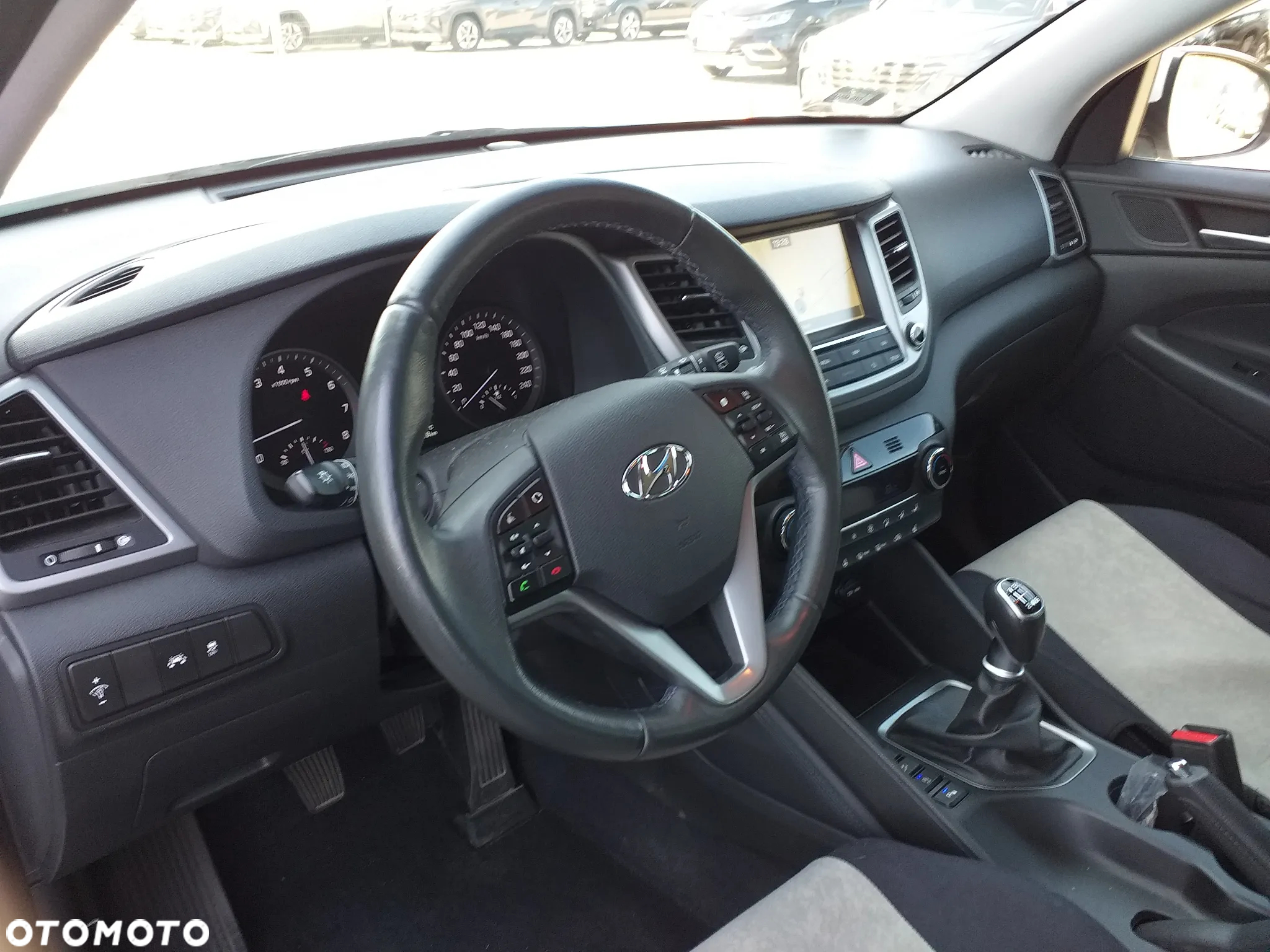 Hyundai Tucson 1.6 GDI BlueDrive Style 2WD - 10