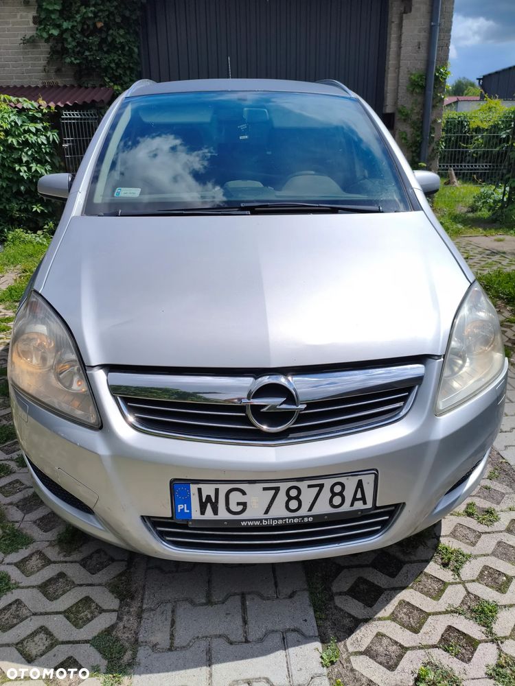 Opel Zafira - 12