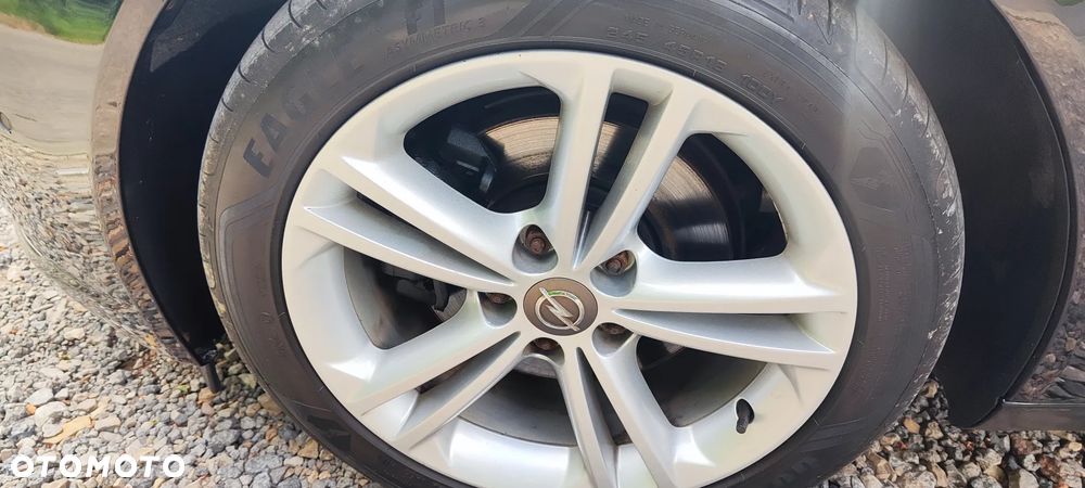 Opel Insignia - 30
