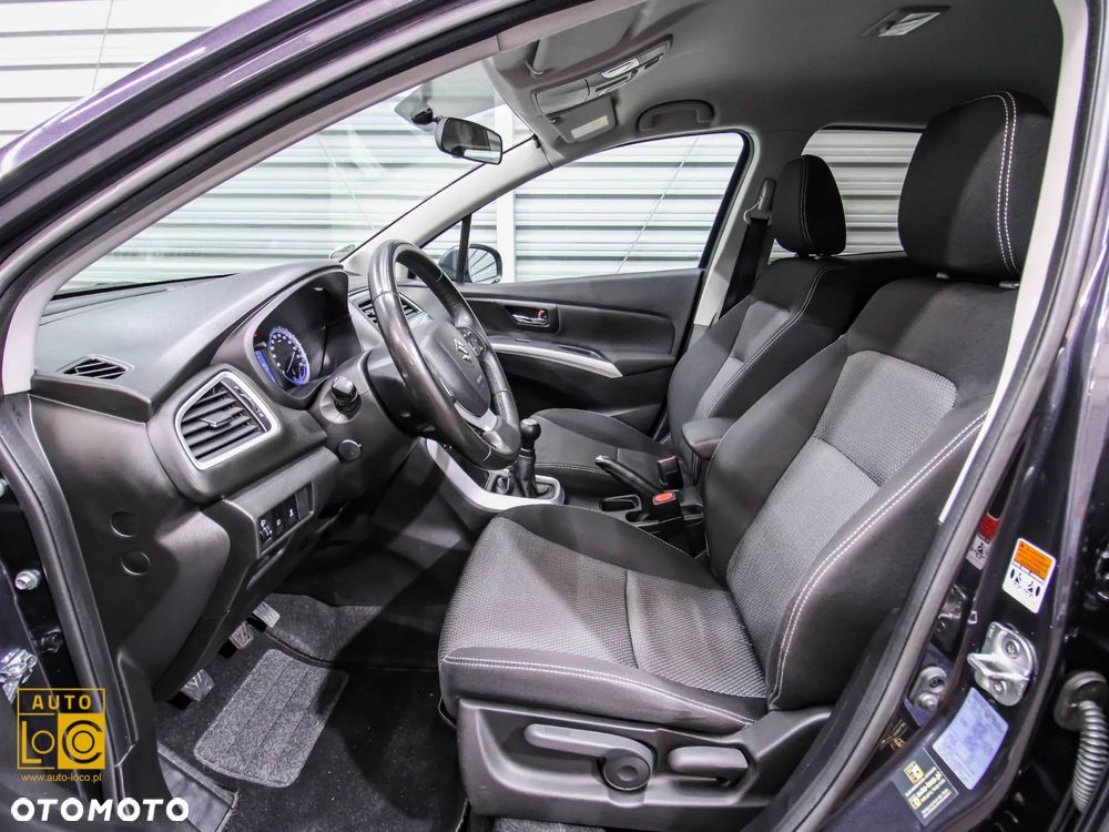 Suzuki SX4 1.6 Premium - 11