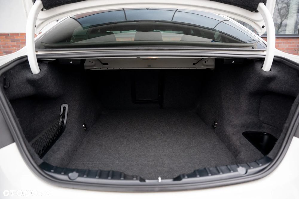 BMW Seria 5 M550d xDrive Sport-Aut - 41