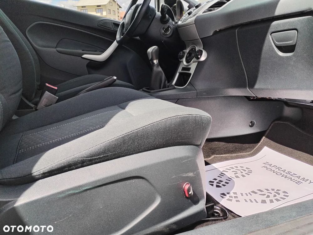 Ford Fiesta - 13