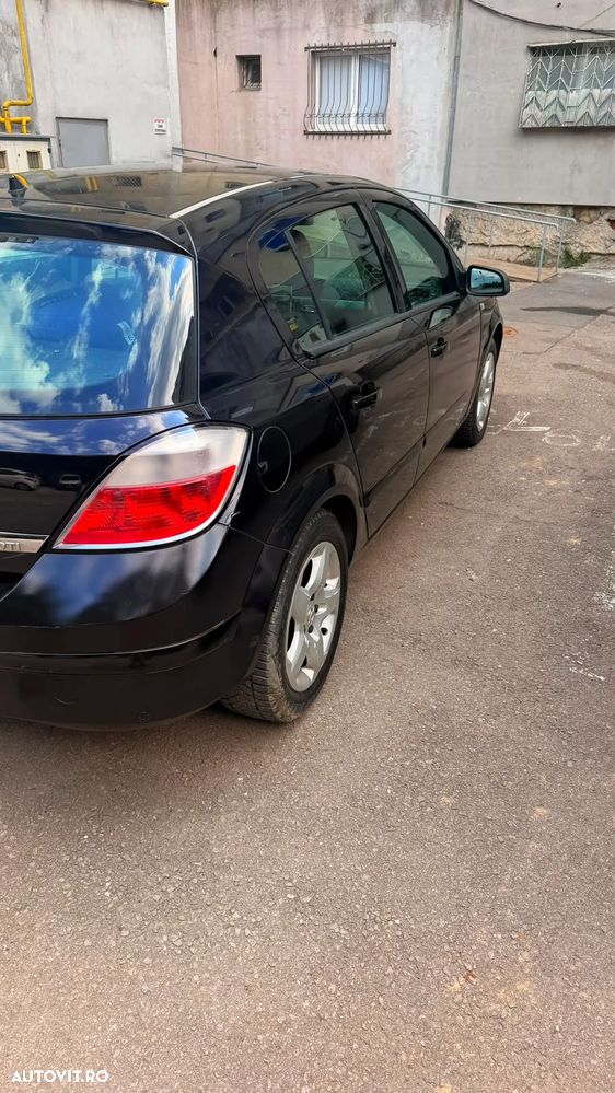 Opel Astra - 4