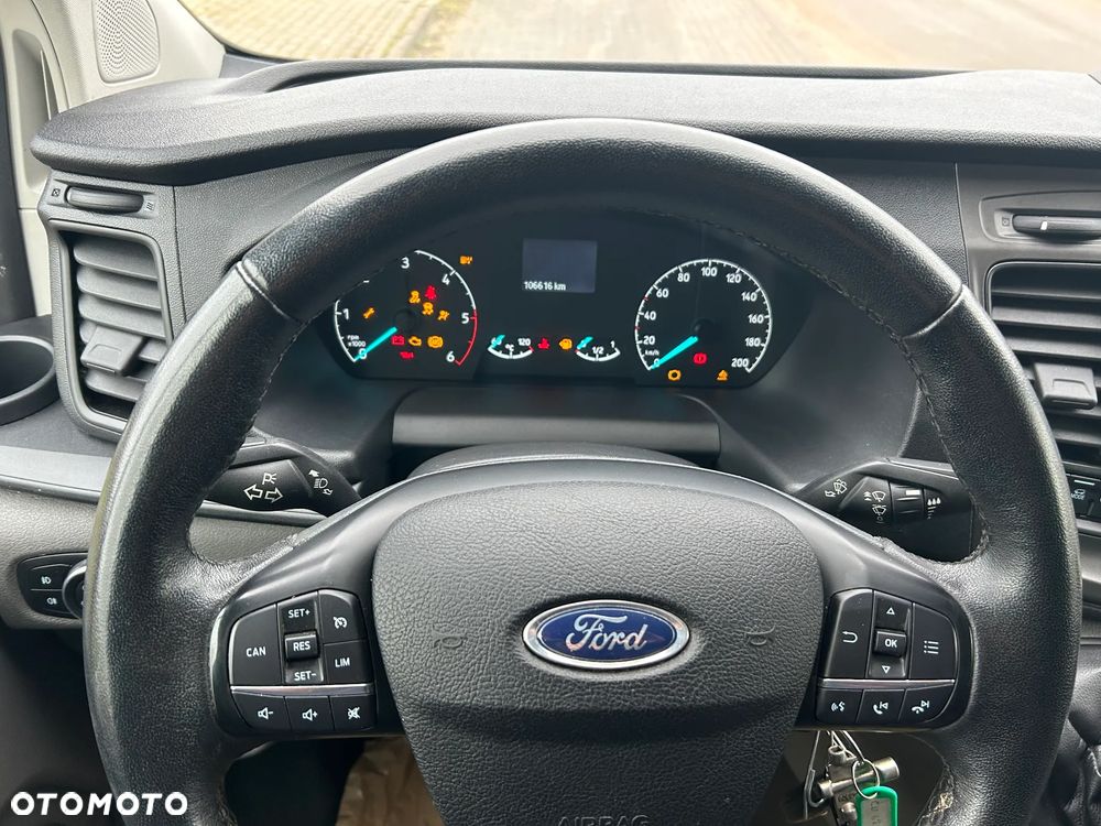 Ford Transit Custom - 9