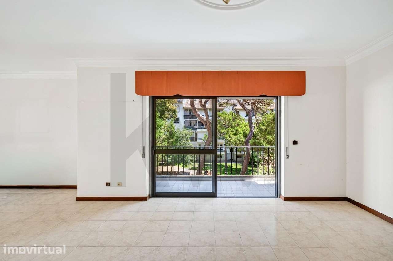 T3 com 3 Varandas e Box | Junqueiro, Carcavelos - Grande imagem: 5/40