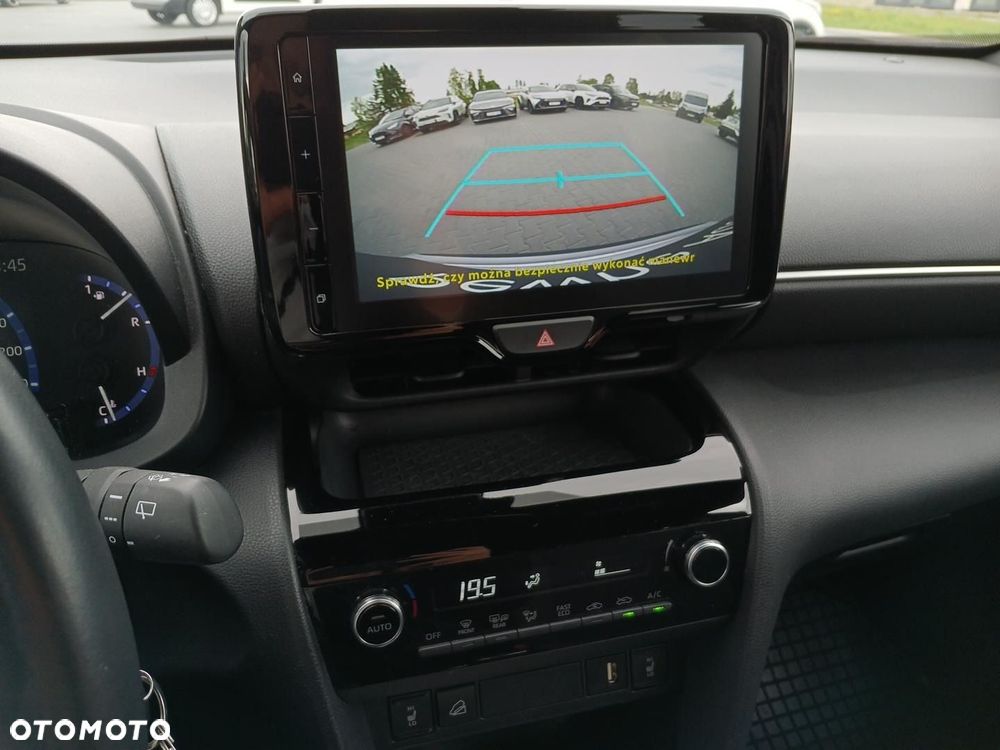 Toyota Yaris Cross Hybrid 1.5 Comfort 4x4 - 14