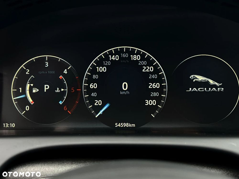 Jaguar XJ 3.0 D V6 Premium Luxury - 23