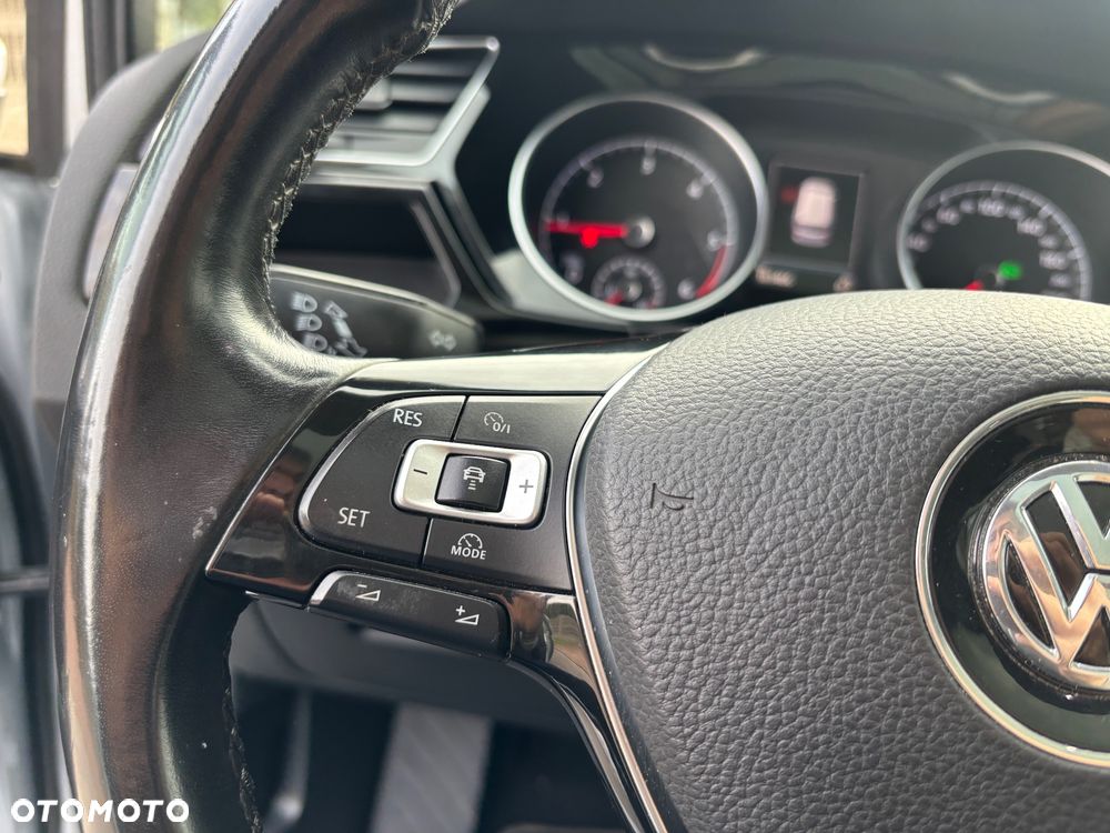 Volkswagen Touran 2.0 TDI BMT Comfortline Plus DSG - 20