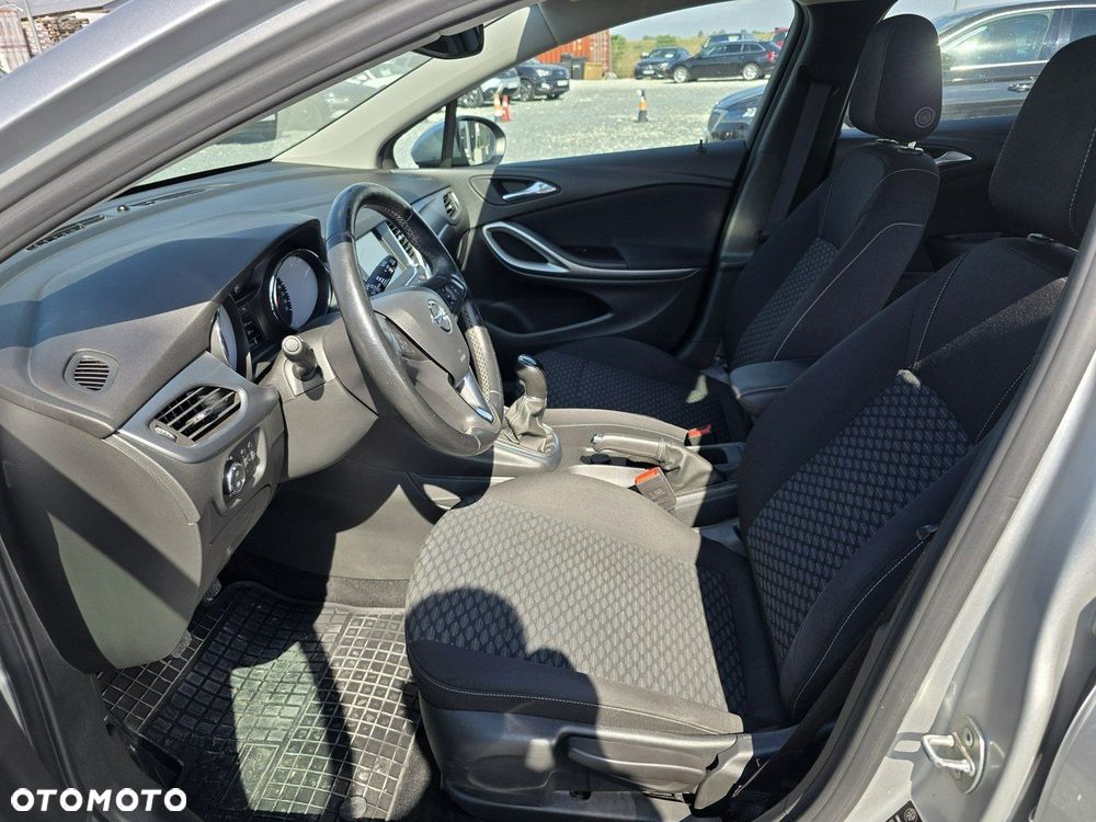 Opel Astra - 10