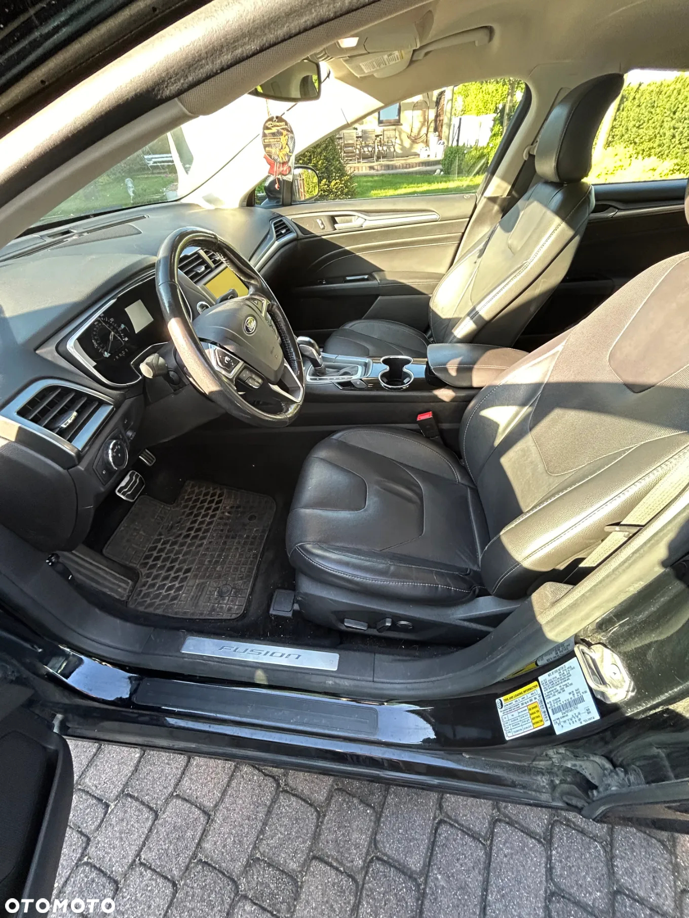 Ford Fusion 2.0 EcoBoost Titanium - 14